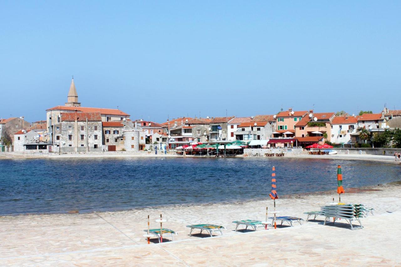 Apartments With A Parking Space Umag - 7066 Εξωτερικό φωτογραφία