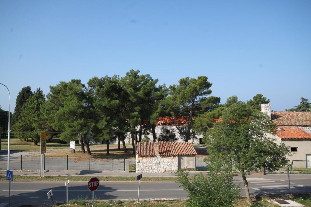 Apartments With A Parking Space Umag - 7066 Εξωτερικό φωτογραφία